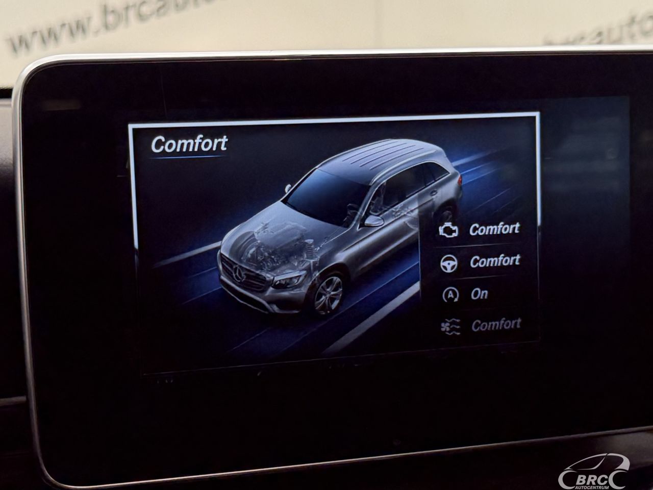 Mercedes-Benz GLC220 | 38