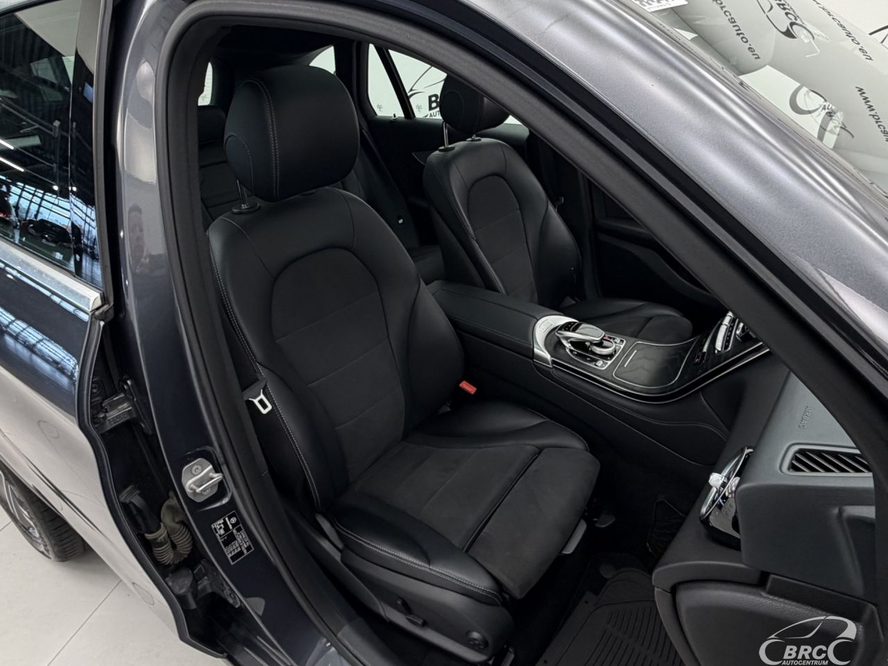 Mercedes-Benz GLC220 | 6