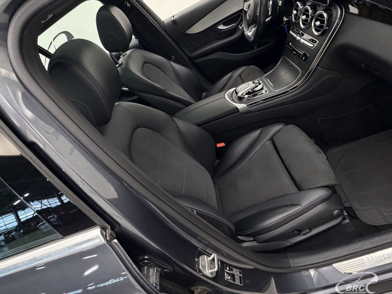 Mercedes-Benz GLC220 | 4