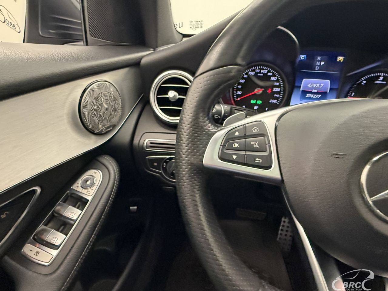 Mercedes-Benz GLC220 | 30