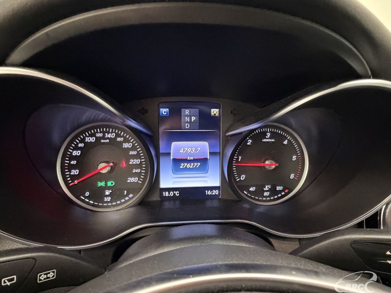Mercedes-Benz GLC220 | 29