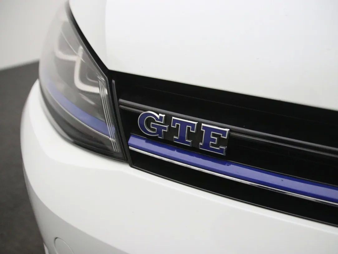Volkswagen Golf | 32