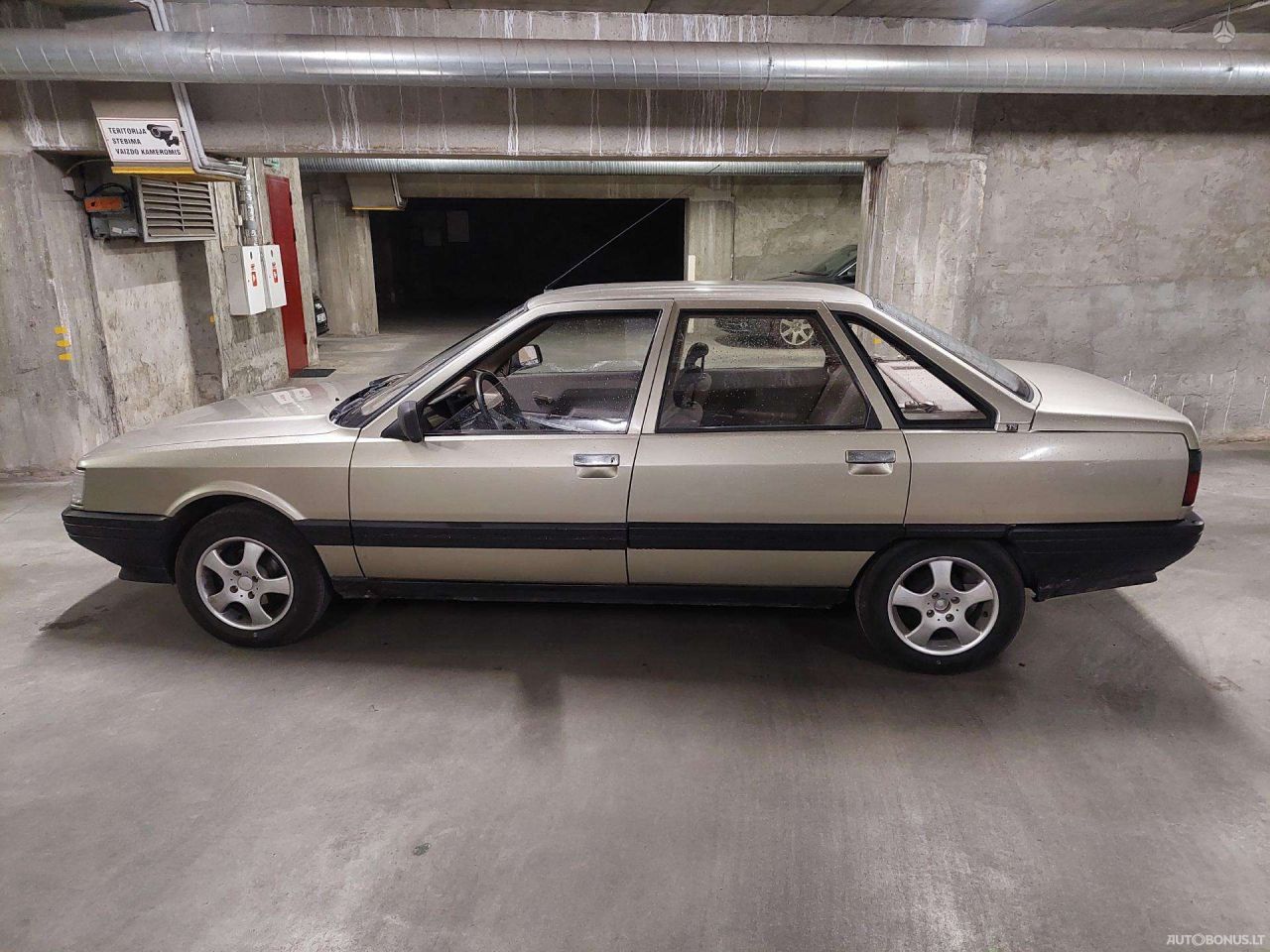Renault 21 | 4