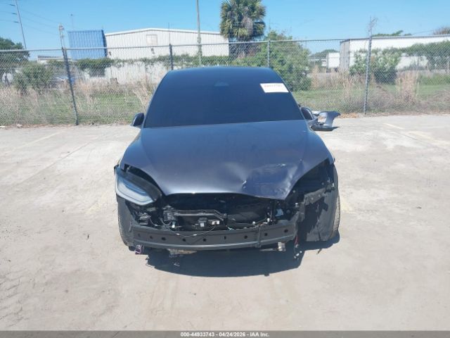 Tesla Model X | 12