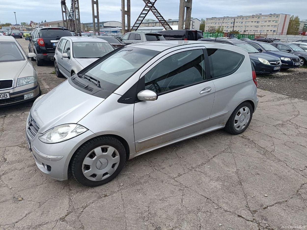 Mercedes-Benz A200 | 1