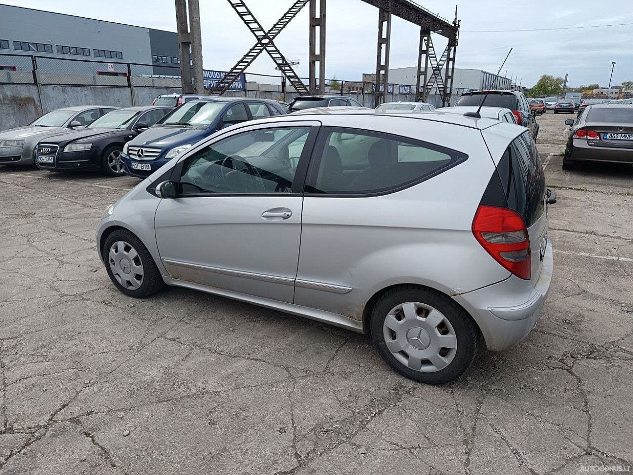 Mercedes-Benz A200 | 3