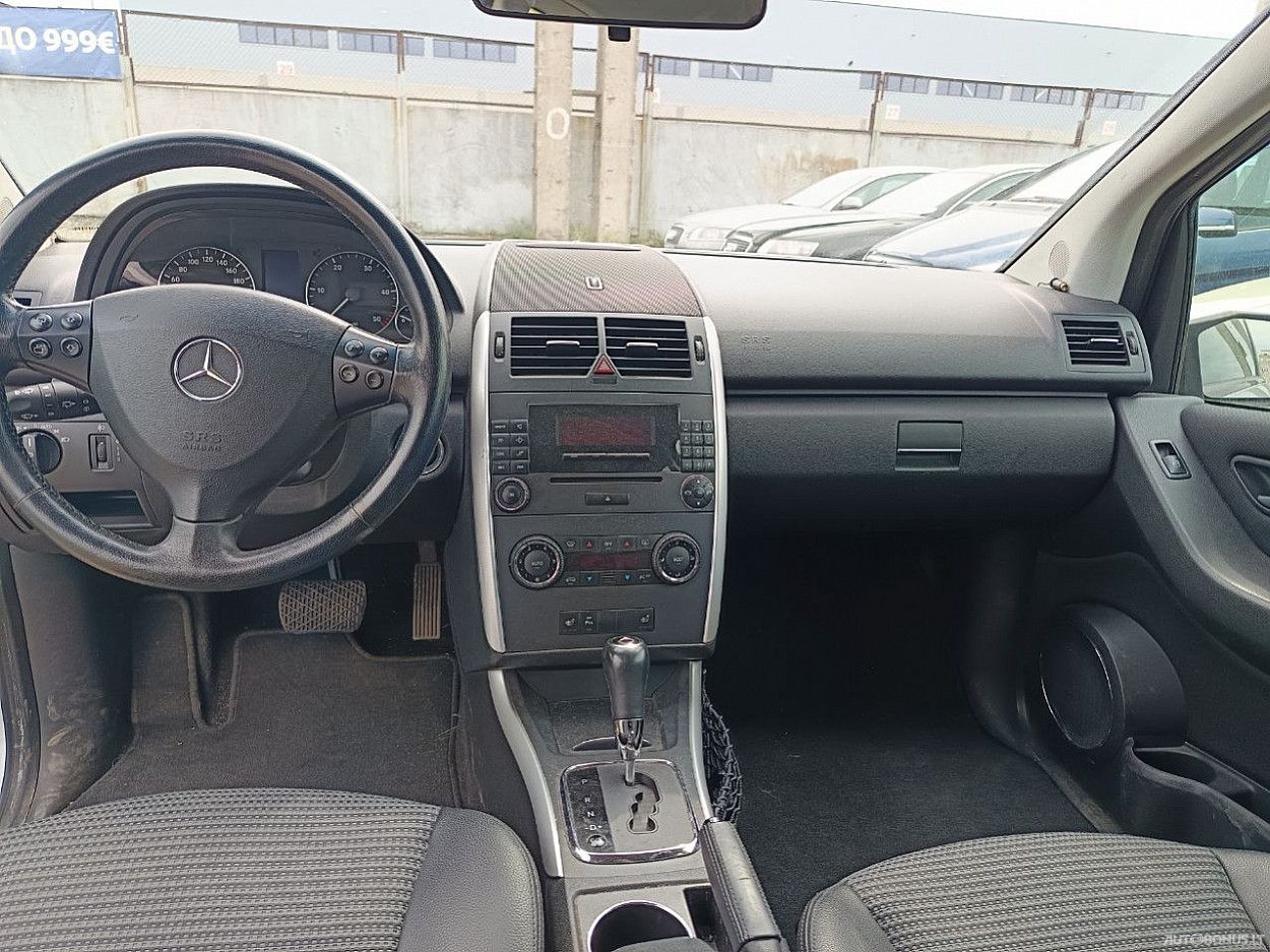 Mercedes-Benz A200 | 4