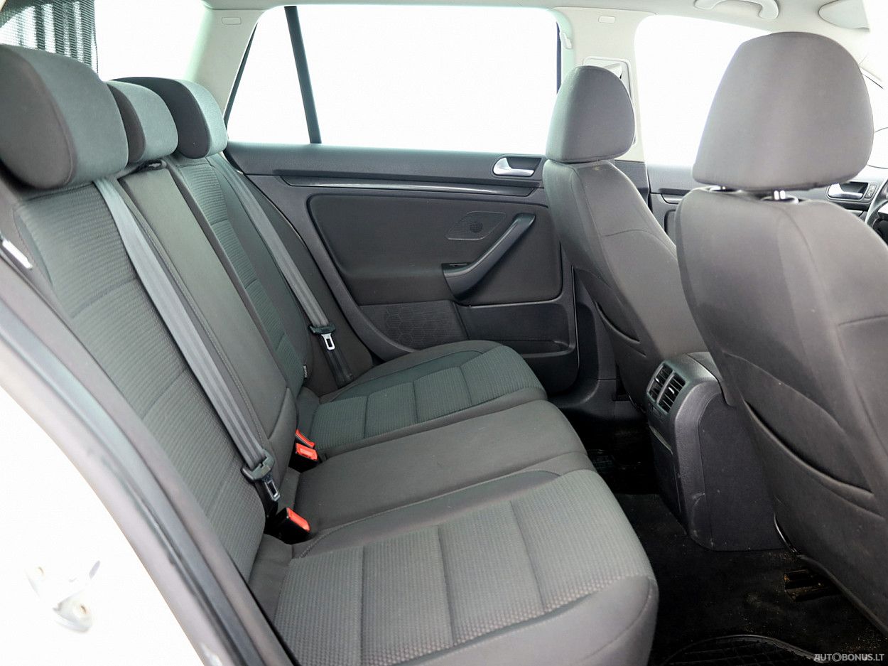 Volkswagen Golf | 6
