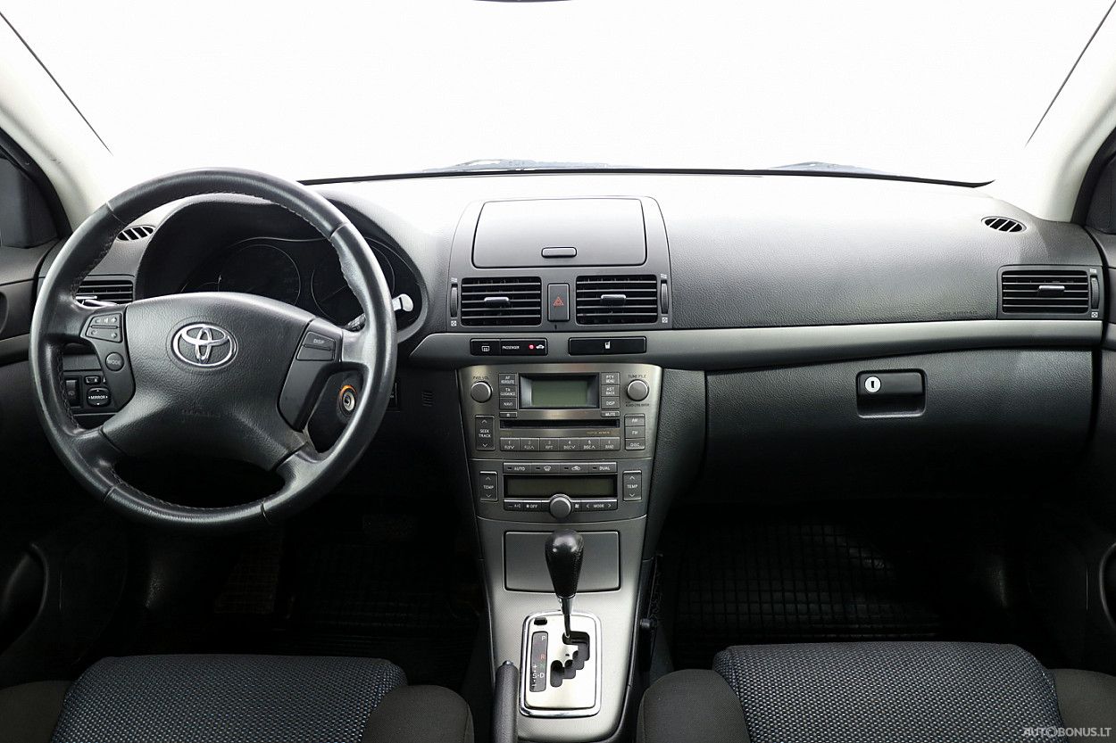 Toyota Avensis | 4