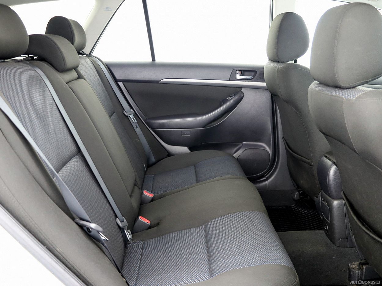 Toyota Avensis | 6