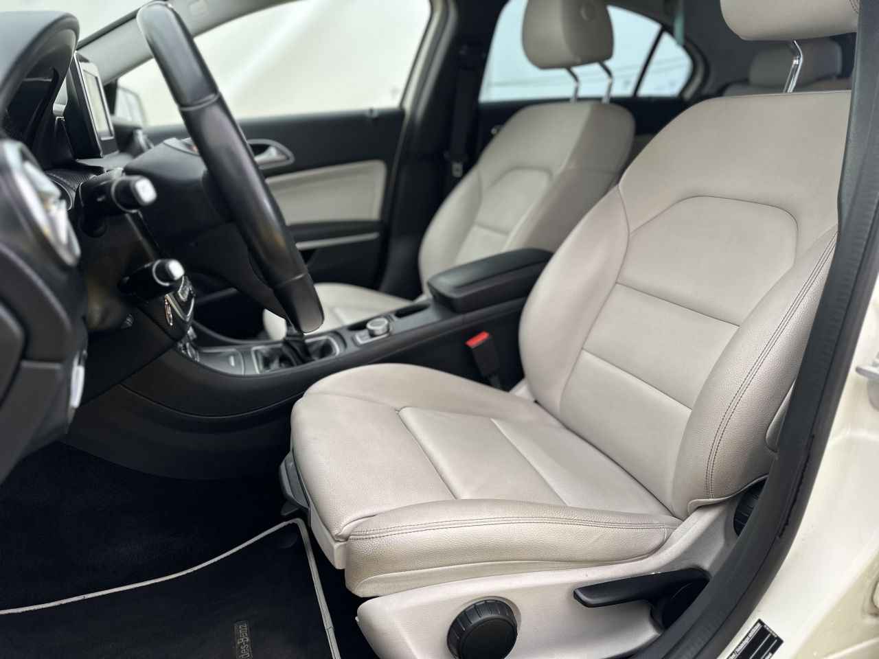 Mercedes-Benz A200 | 8