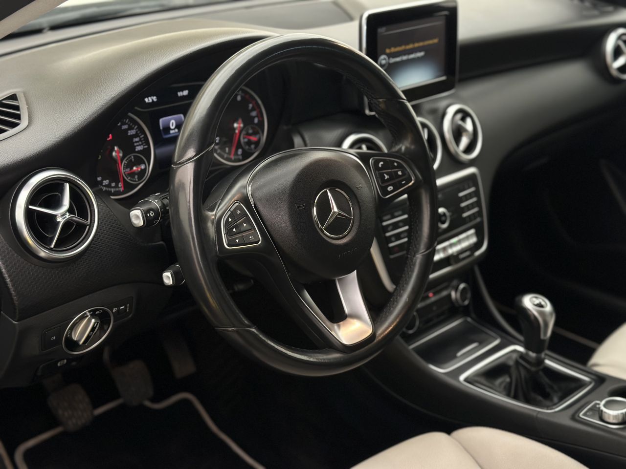 Mercedes-Benz A200 | 7