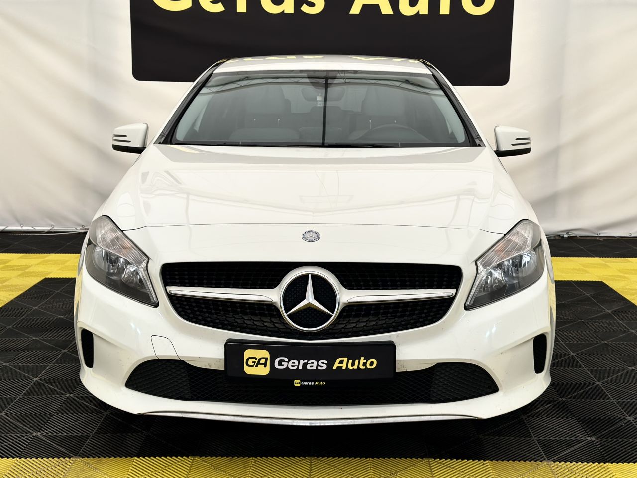 Mercedes-Benz A200 | 1