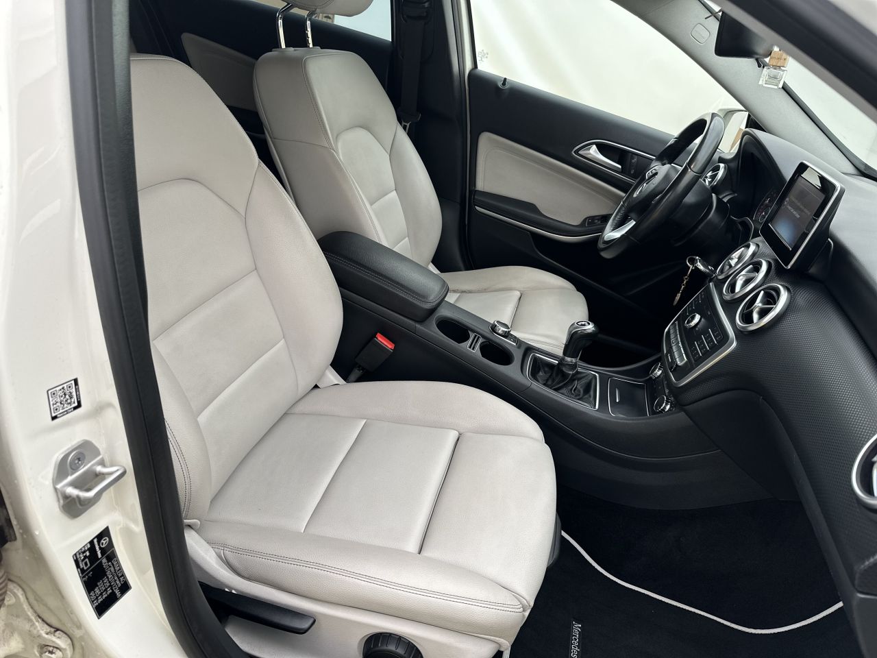 Mercedes-Benz A200 | 12