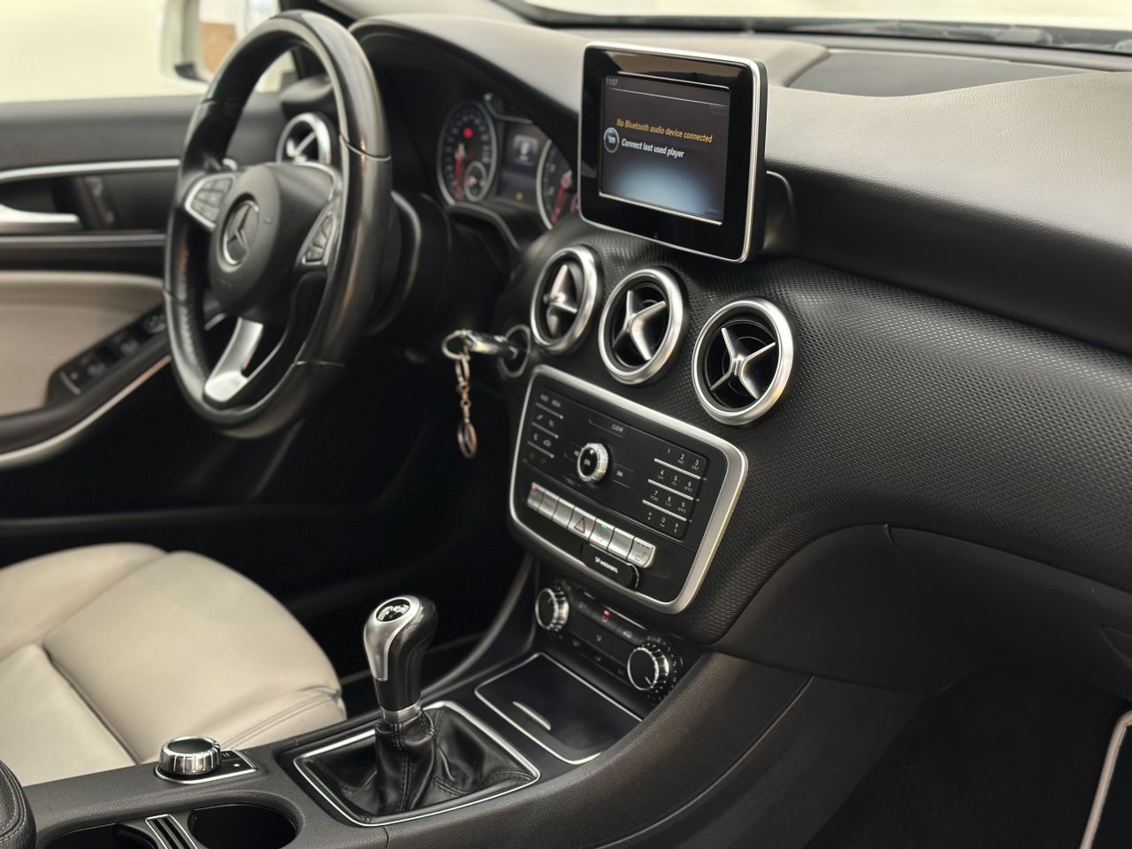Mercedes-Benz A200 | 11