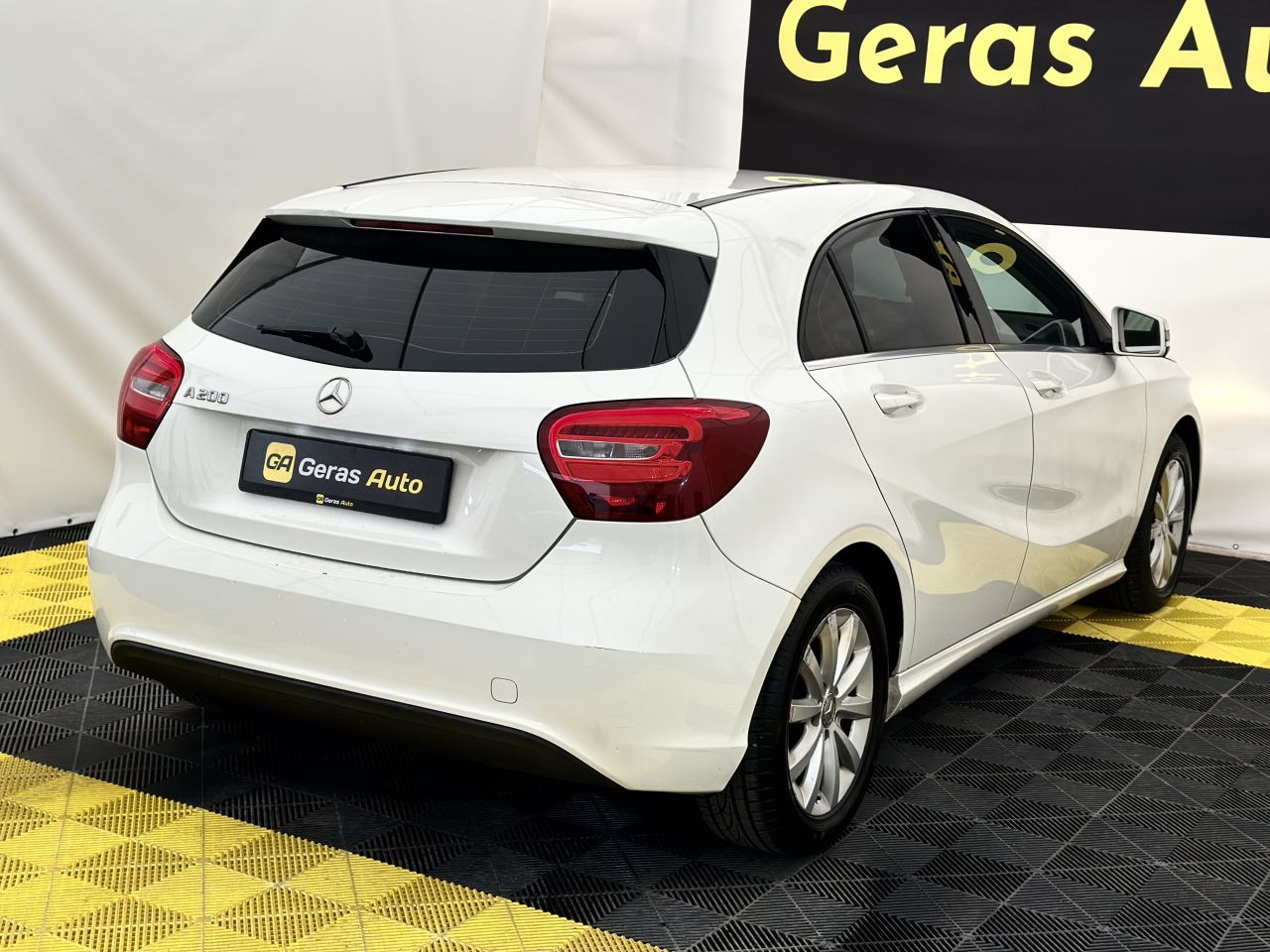 Mercedes-Benz A200 | 6