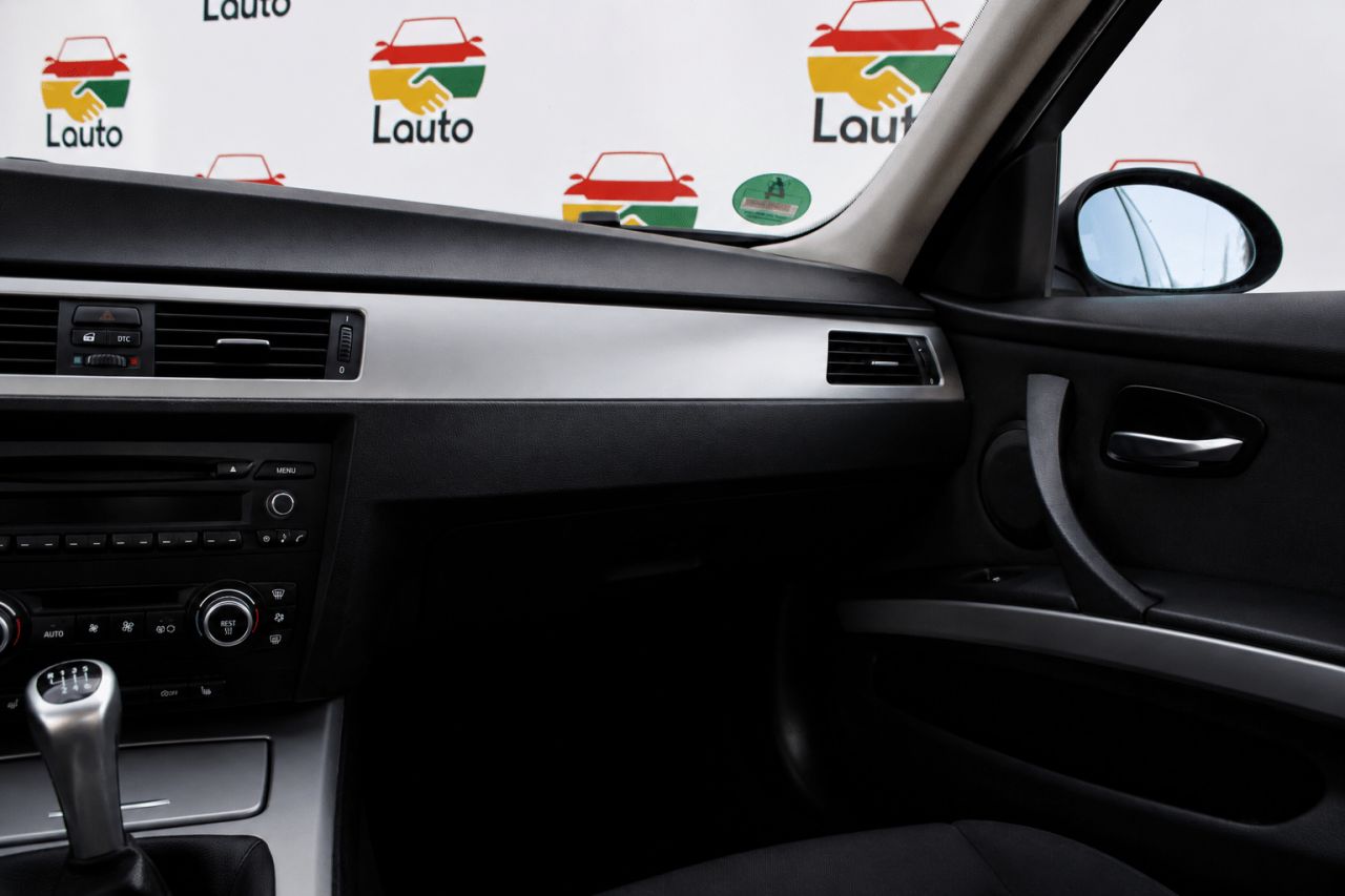BMW 320 | 8