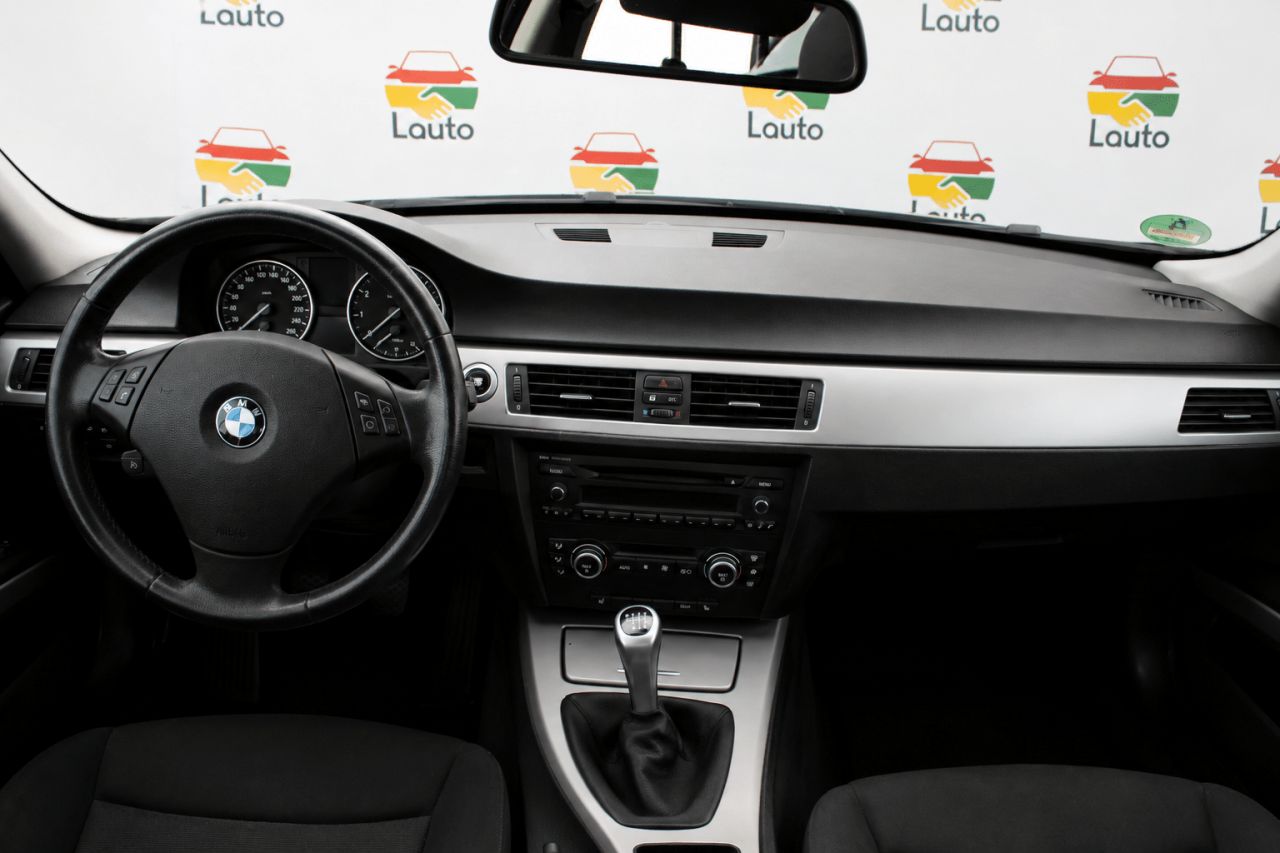 BMW 320 | 4