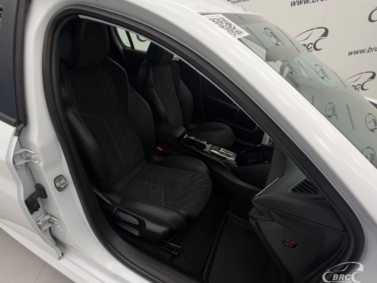 Peugeot 208 | 6