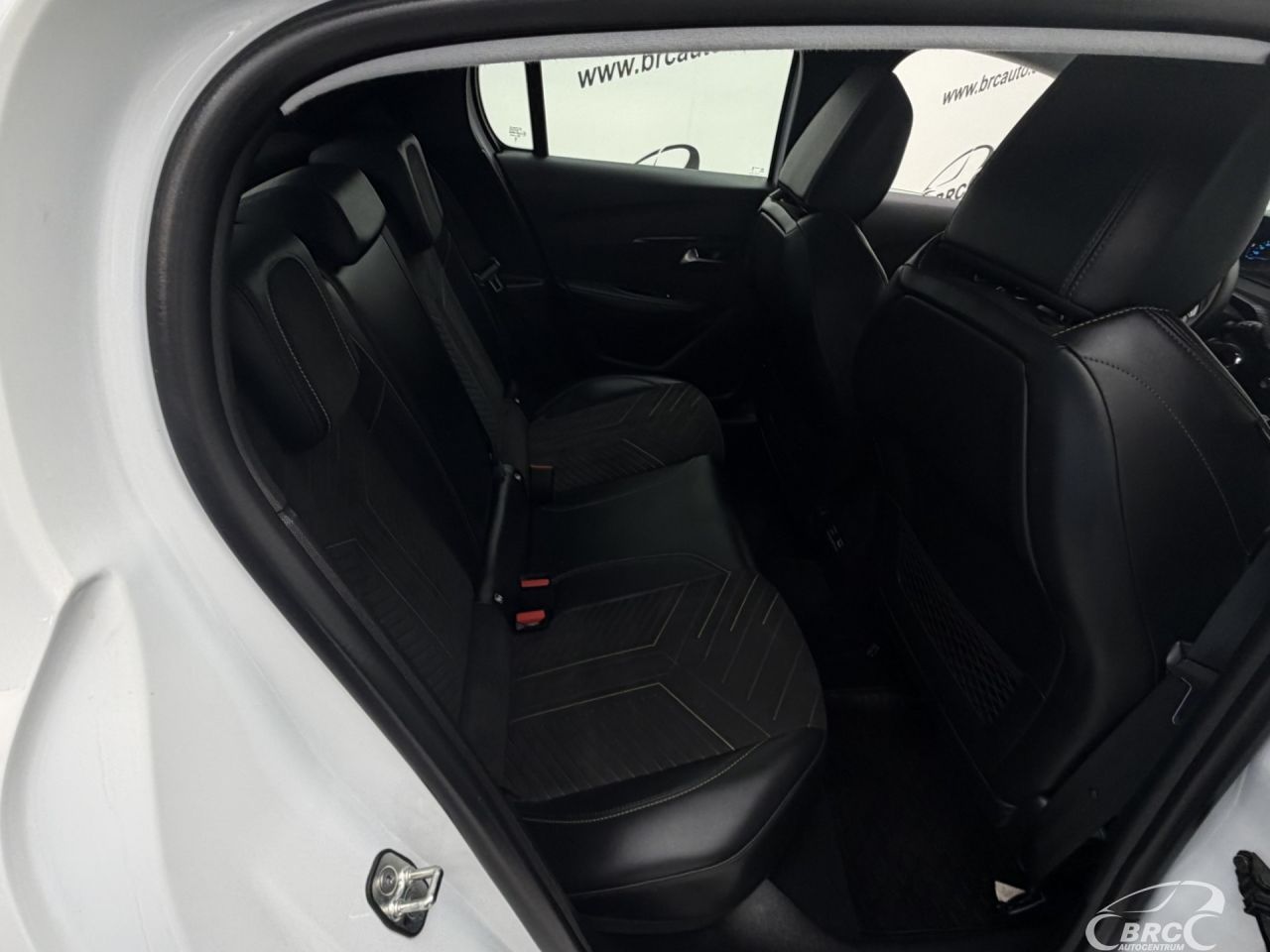Peugeot 208 | 9
