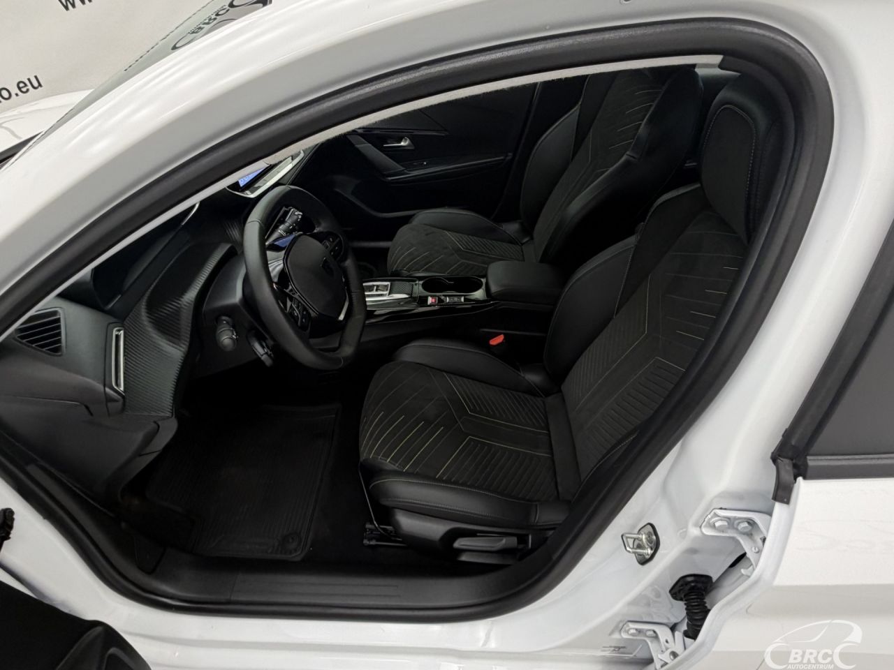 Peugeot 208 | 19