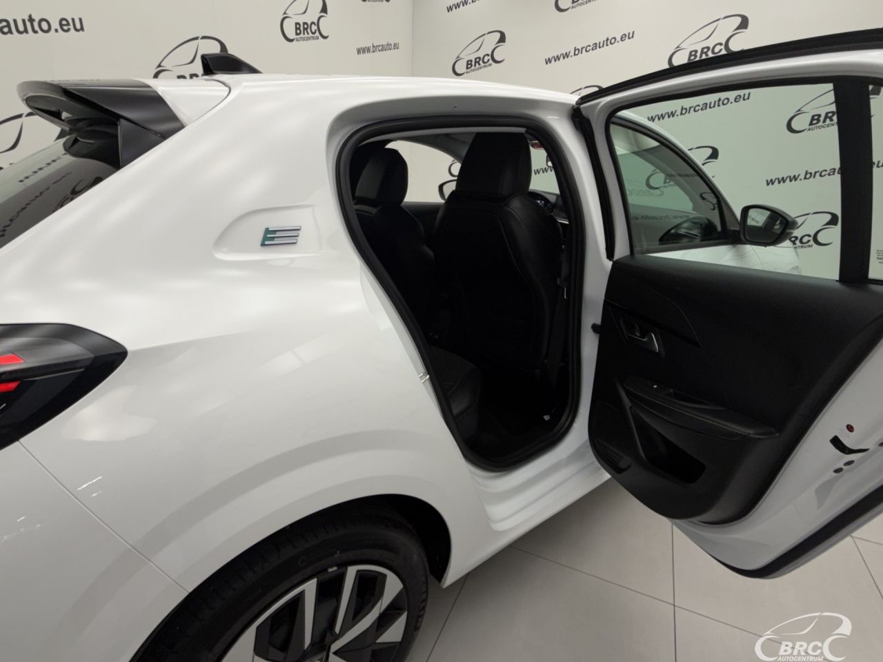 Peugeot 208 | 11