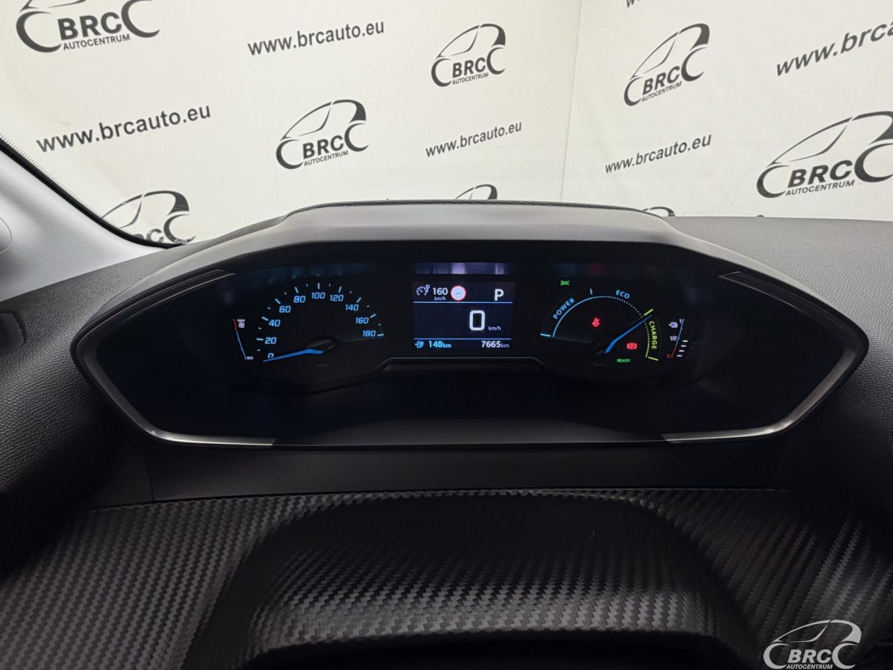 Peugeot 208 | 28