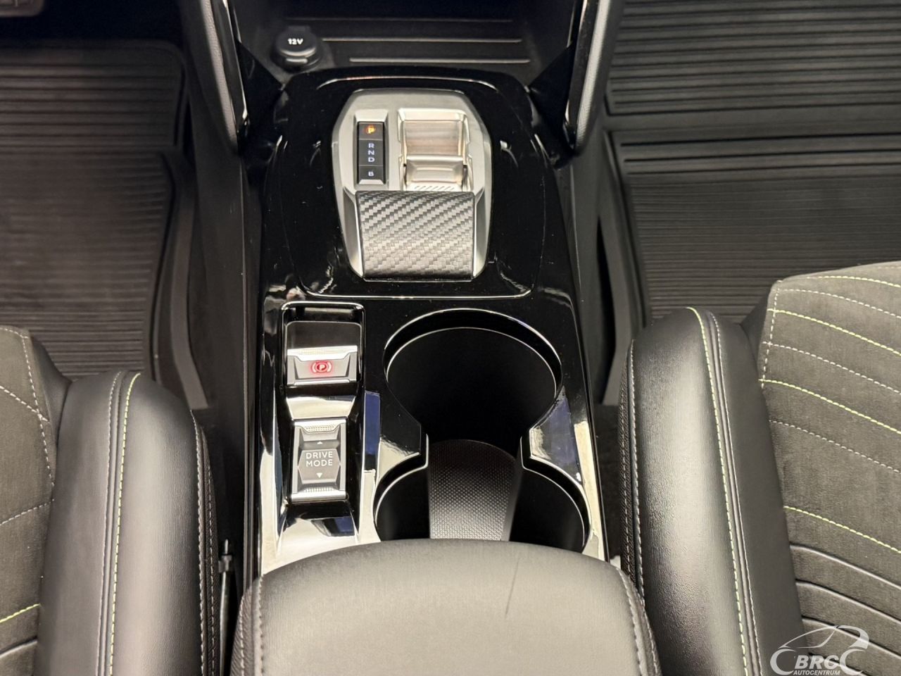 Peugeot 208 | 16