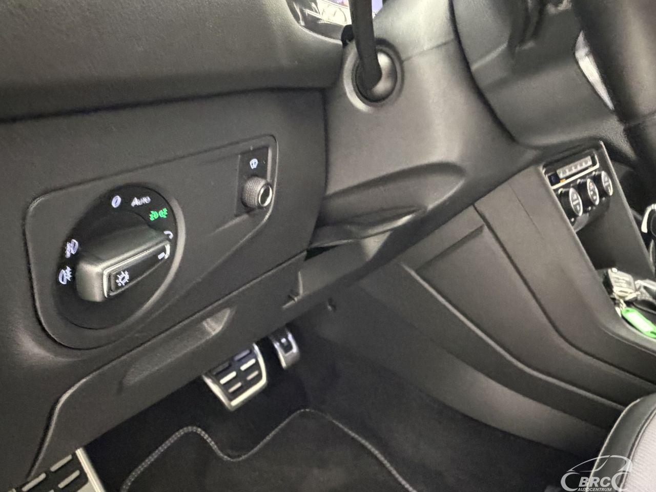 Volkswagen Tiguan | 23