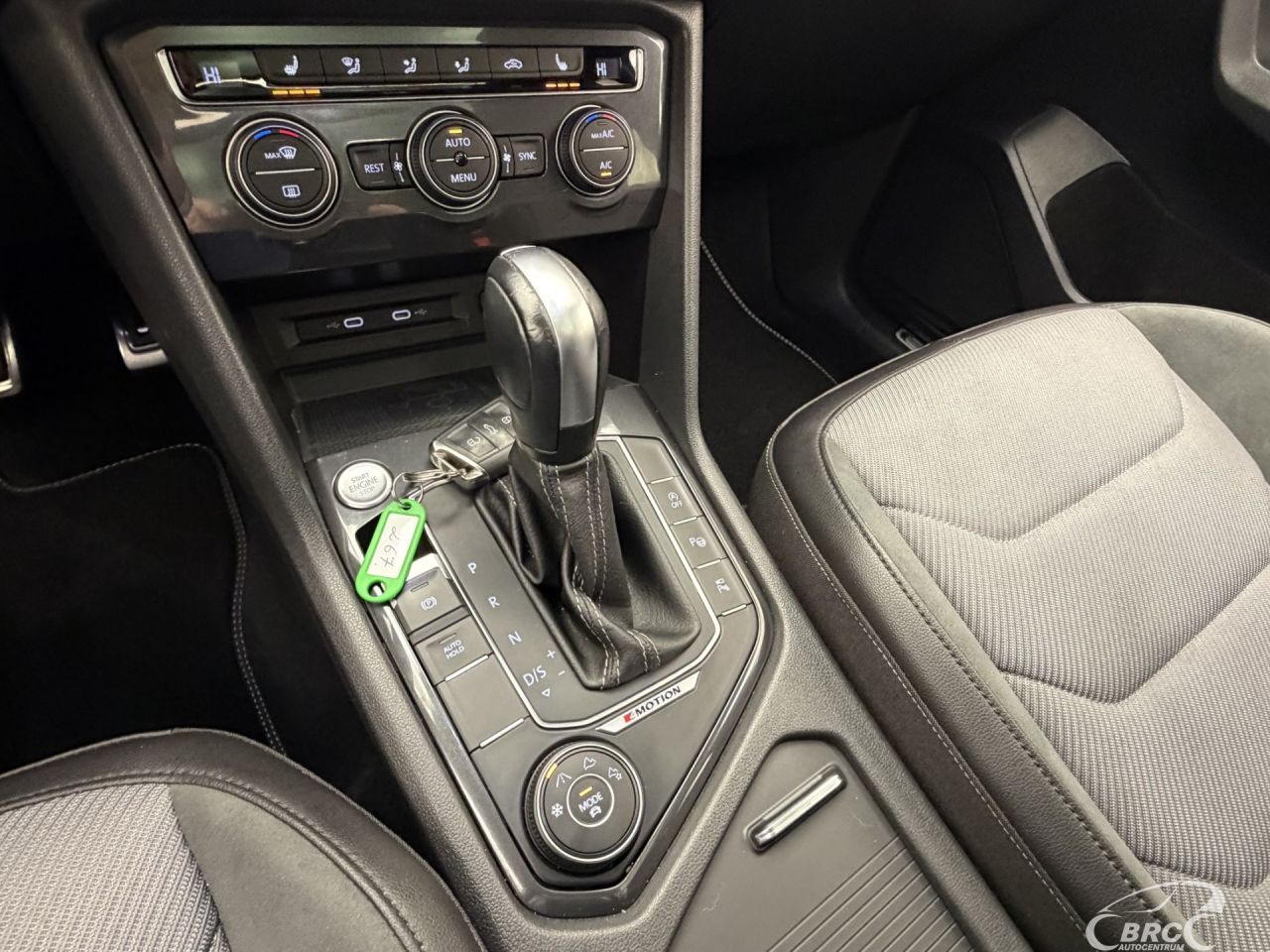 Volkswagen Tiguan | 22