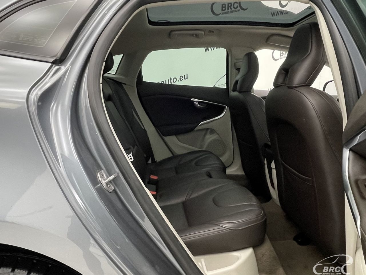 Volvo V40 | 8