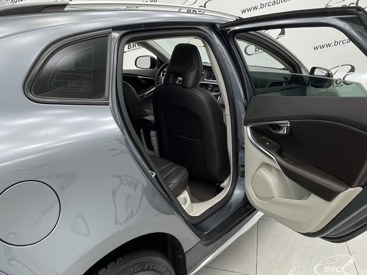Volvo V40 | 11