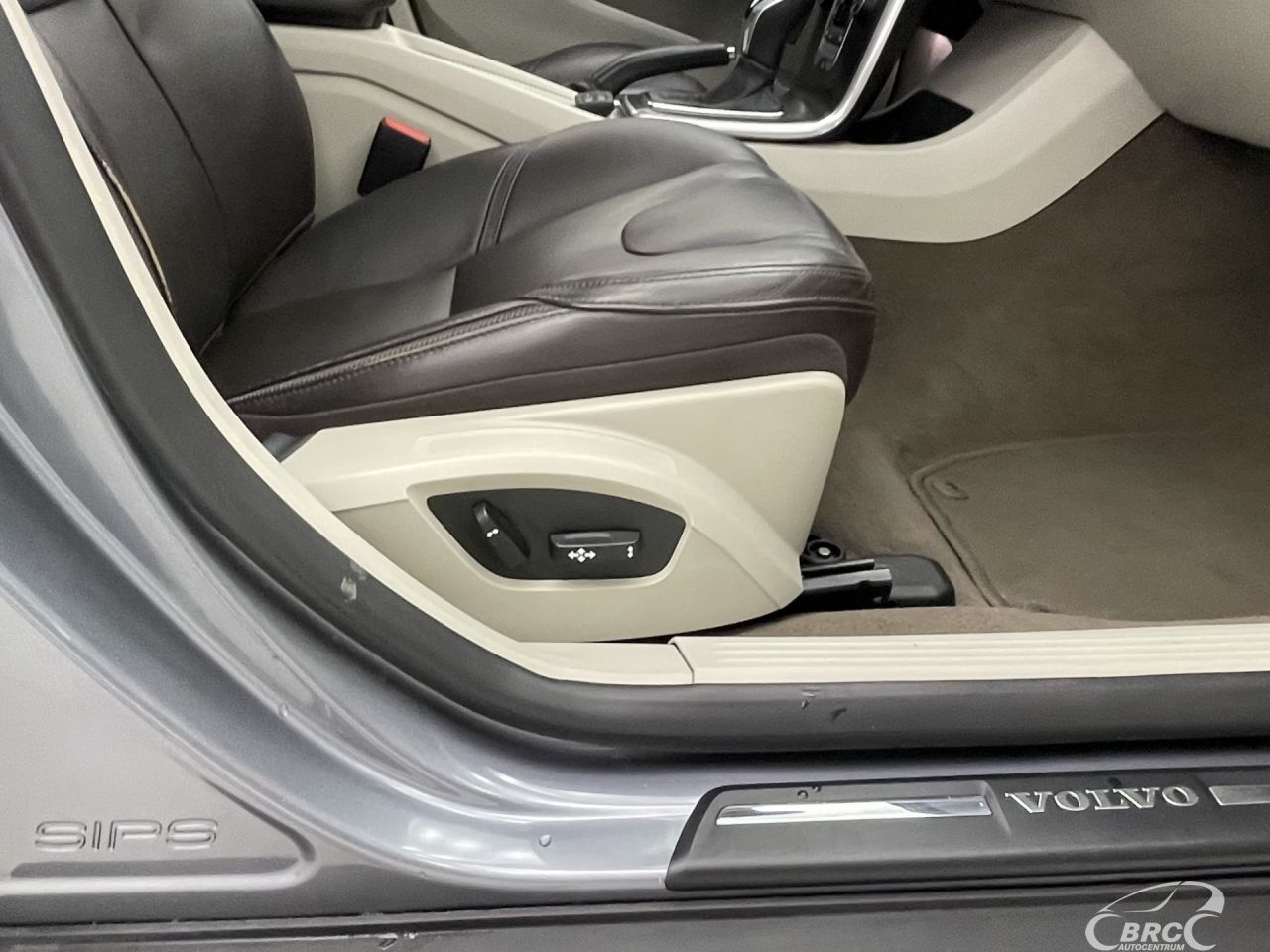 Volvo V40 | 4