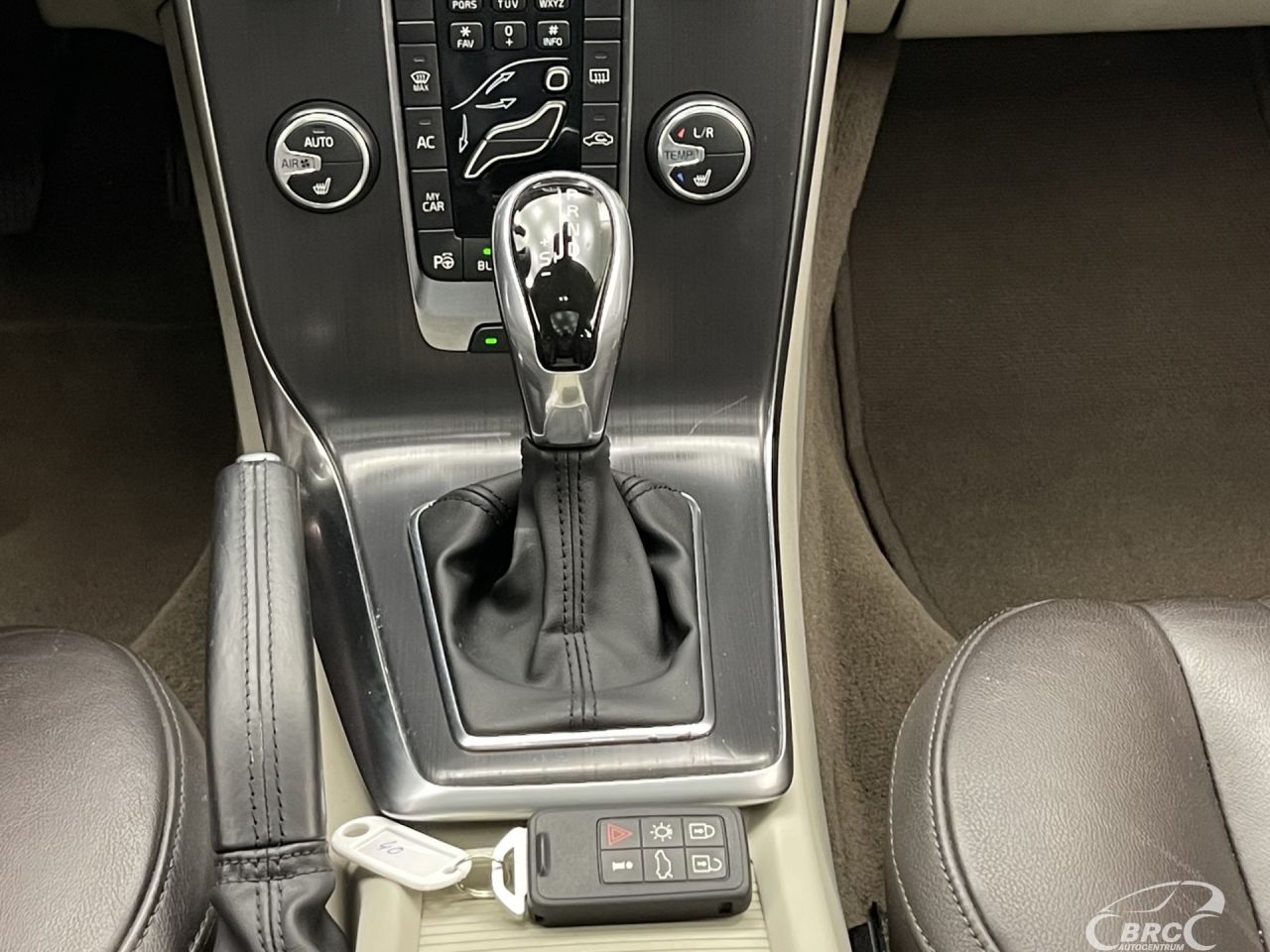 Volvo V40 | 16