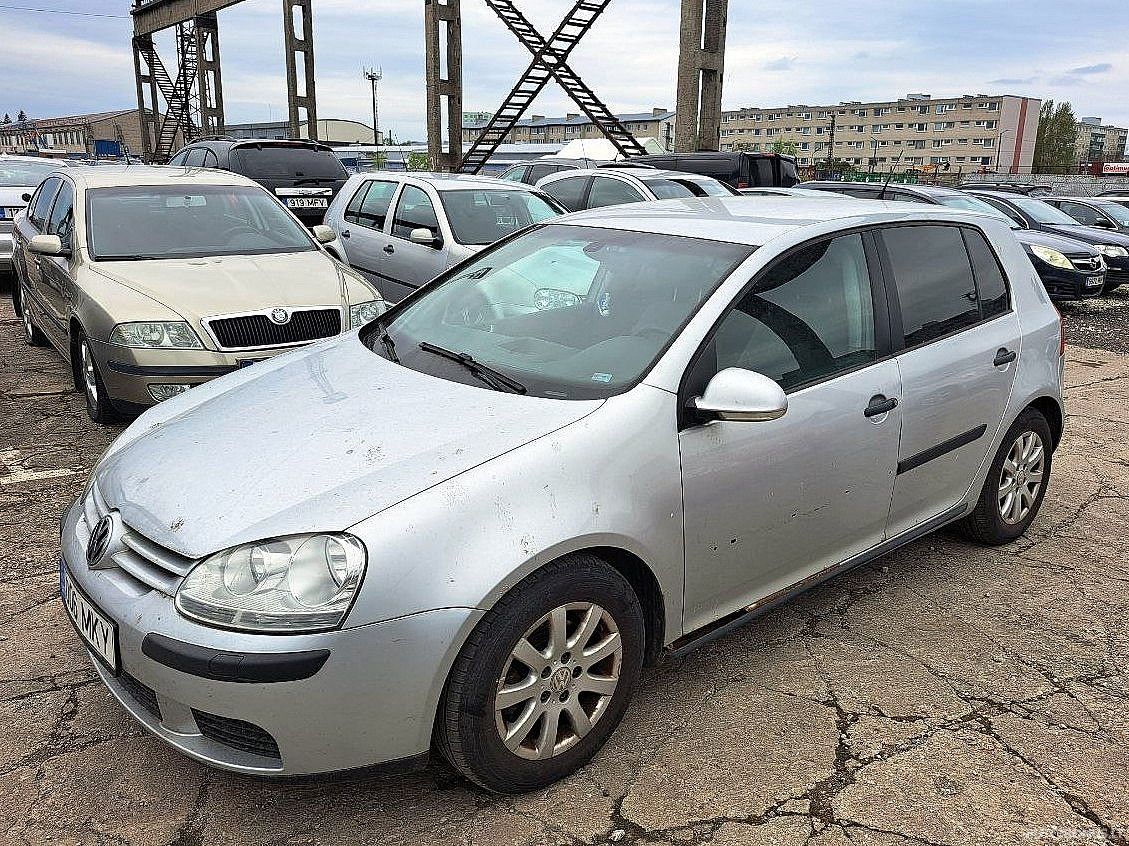 Volkswagen Golf | 1