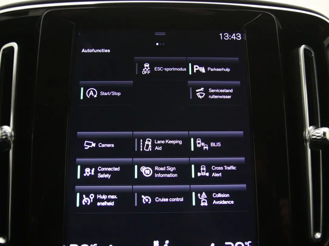 Volvo XC40 | 28