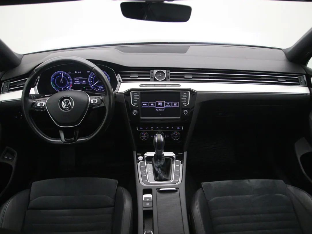 Volkswagen Passat | 1