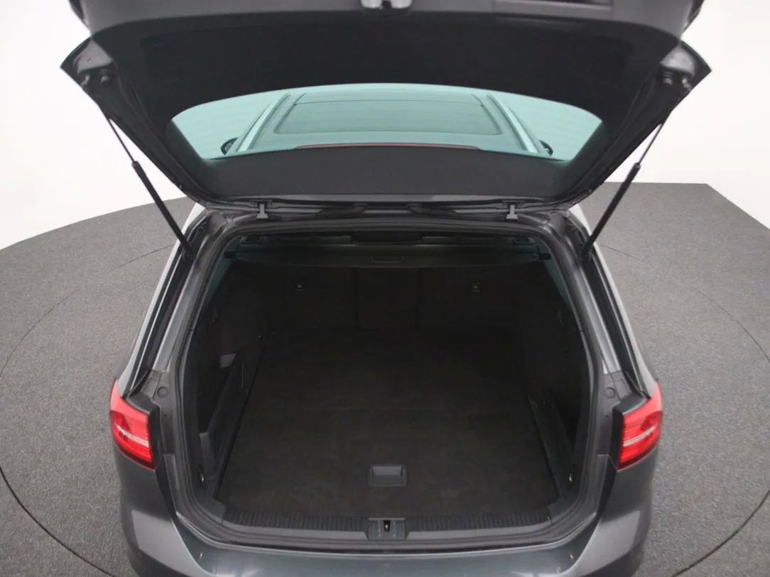 Volkswagen Passat | 35