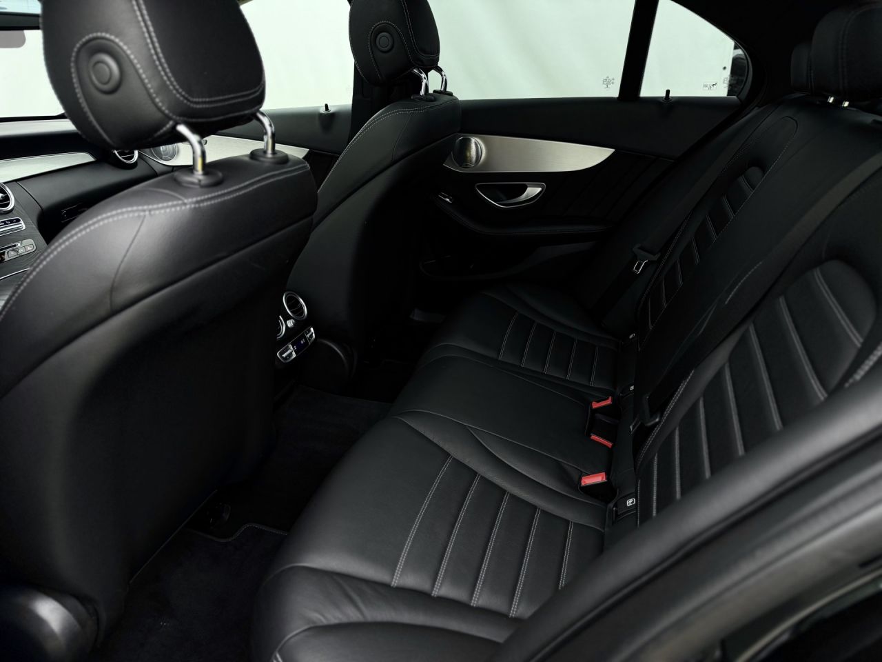 Mercedes-Benz C350 | 10