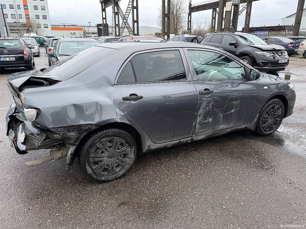 Toyota Corolla | 2