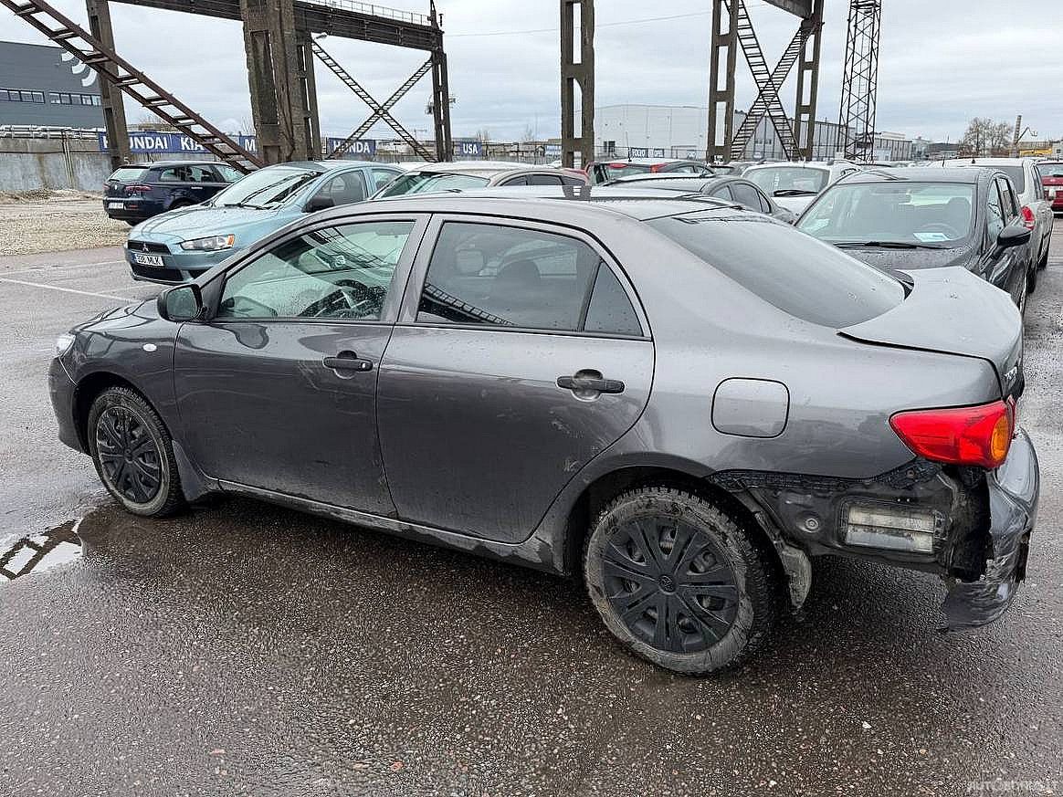 Toyota Corolla | 3