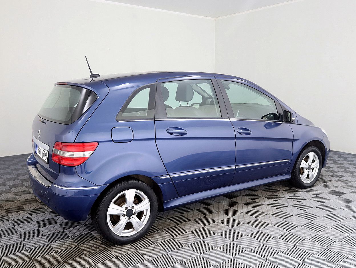 Mercedes-Benz B180 | 2