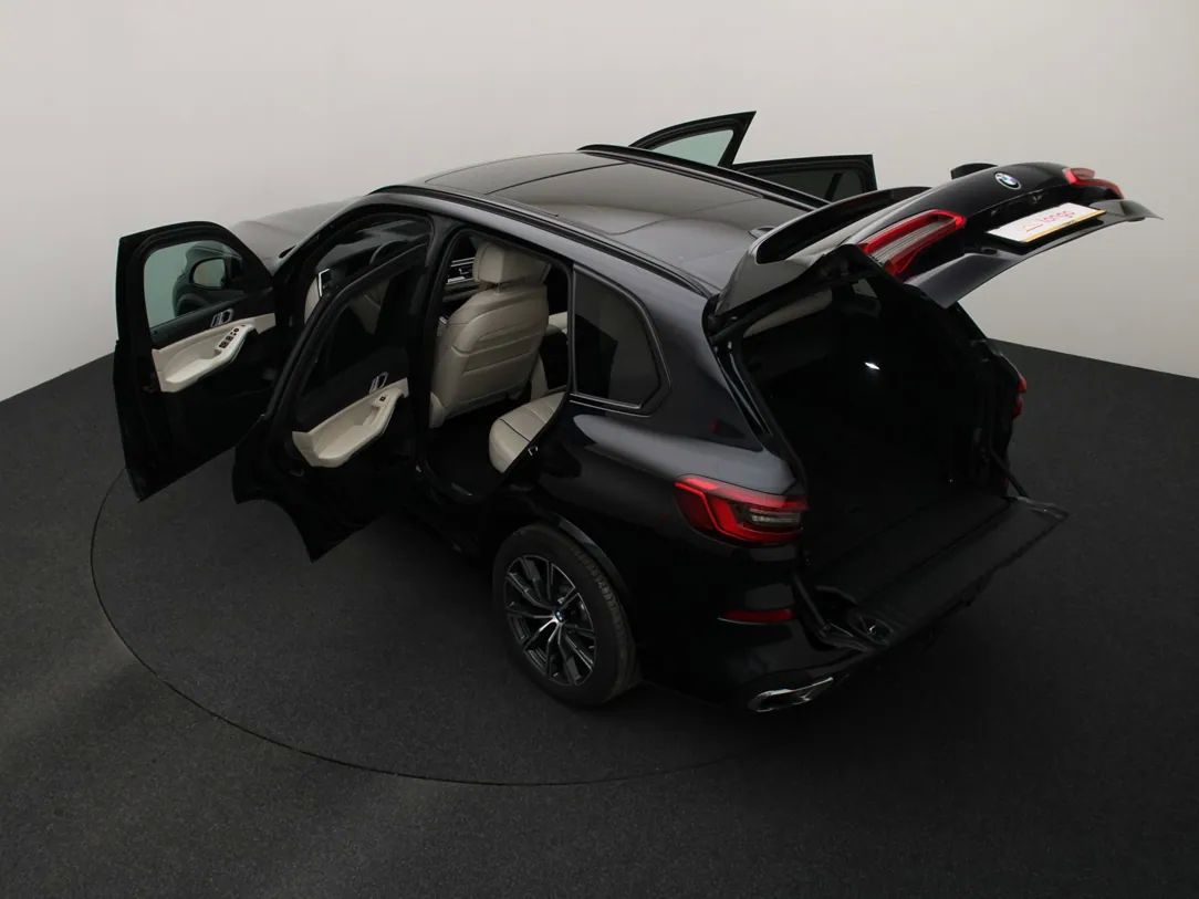 BMW X5 | 12