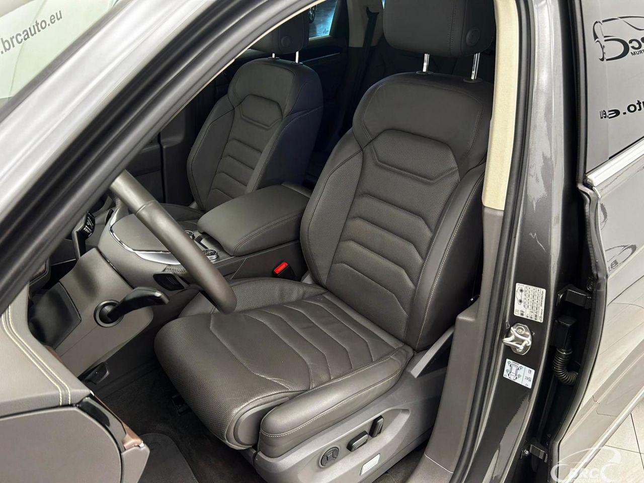 Volkswagen Touareg | 4