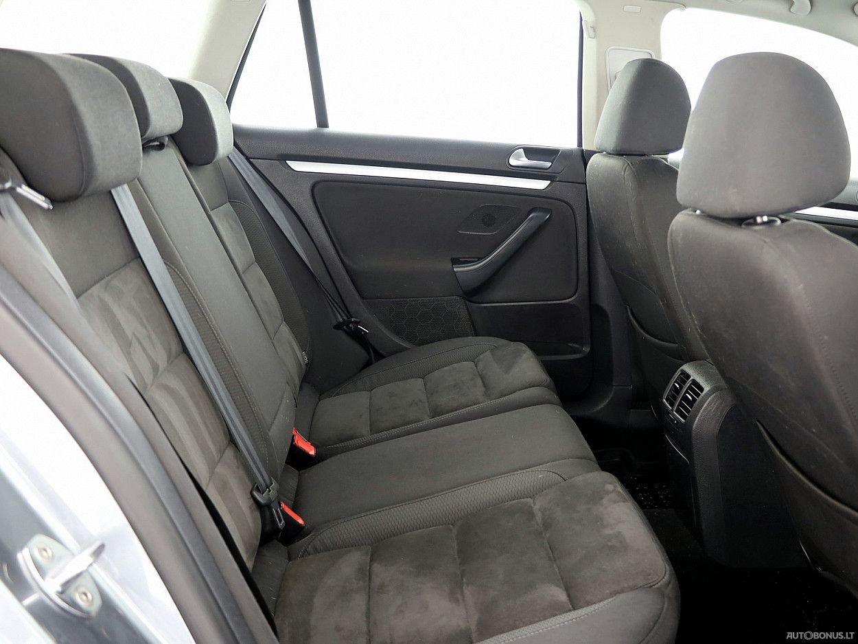 Volkswagen Golf | 6