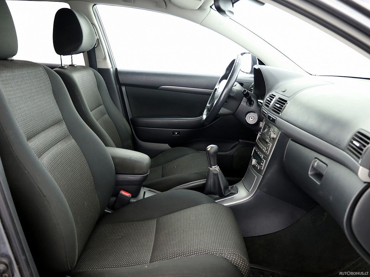 Toyota Avensis | 5
