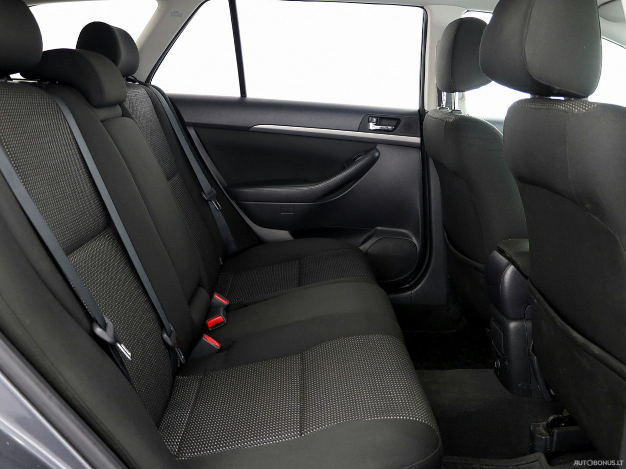Toyota Avensis | 6