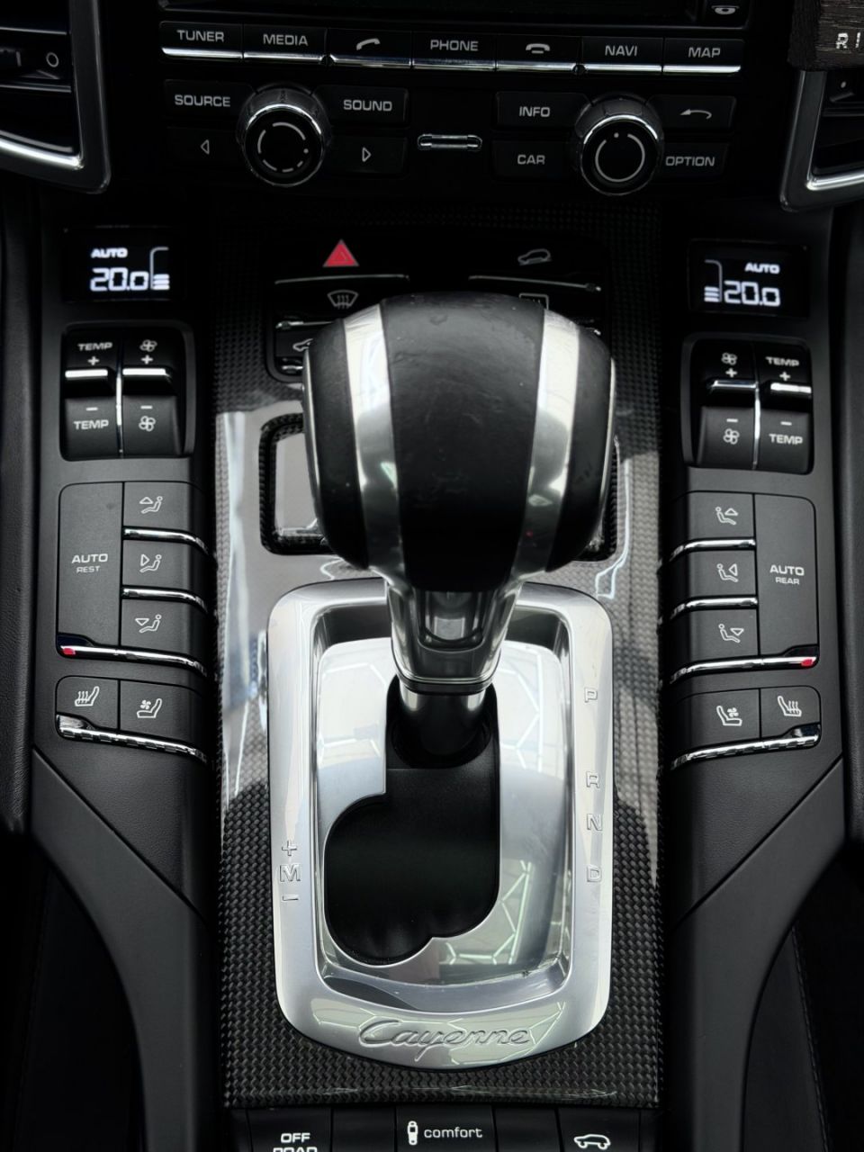 Porsche Cayenne | 25