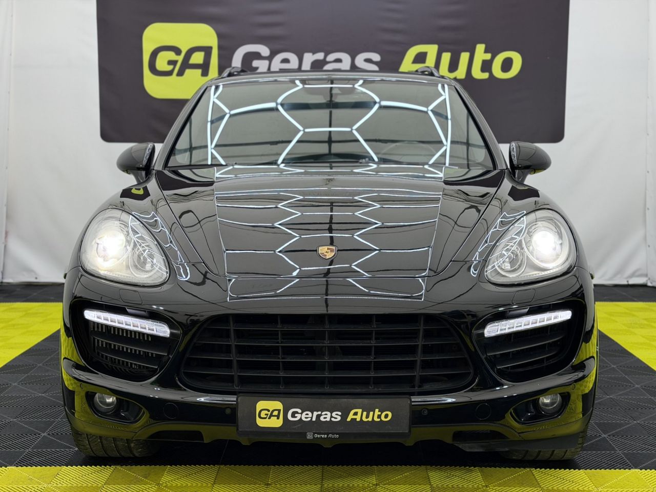 Porsche Cayenne | 1