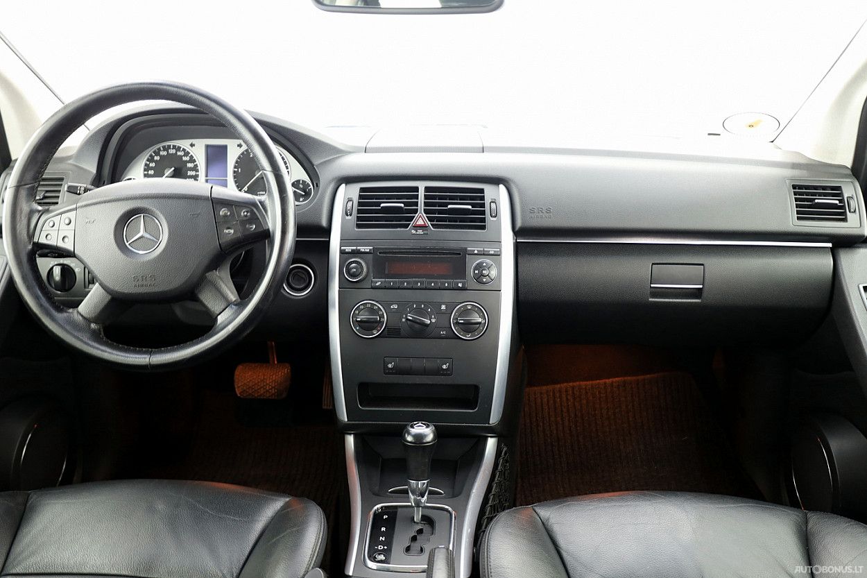 Mercedes-Benz B200 | 4